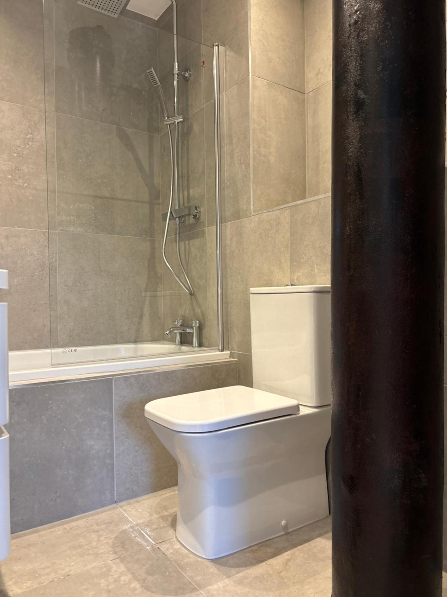 Manchester Apt, Free Parking, Business, Couples & Families Extérieur photo