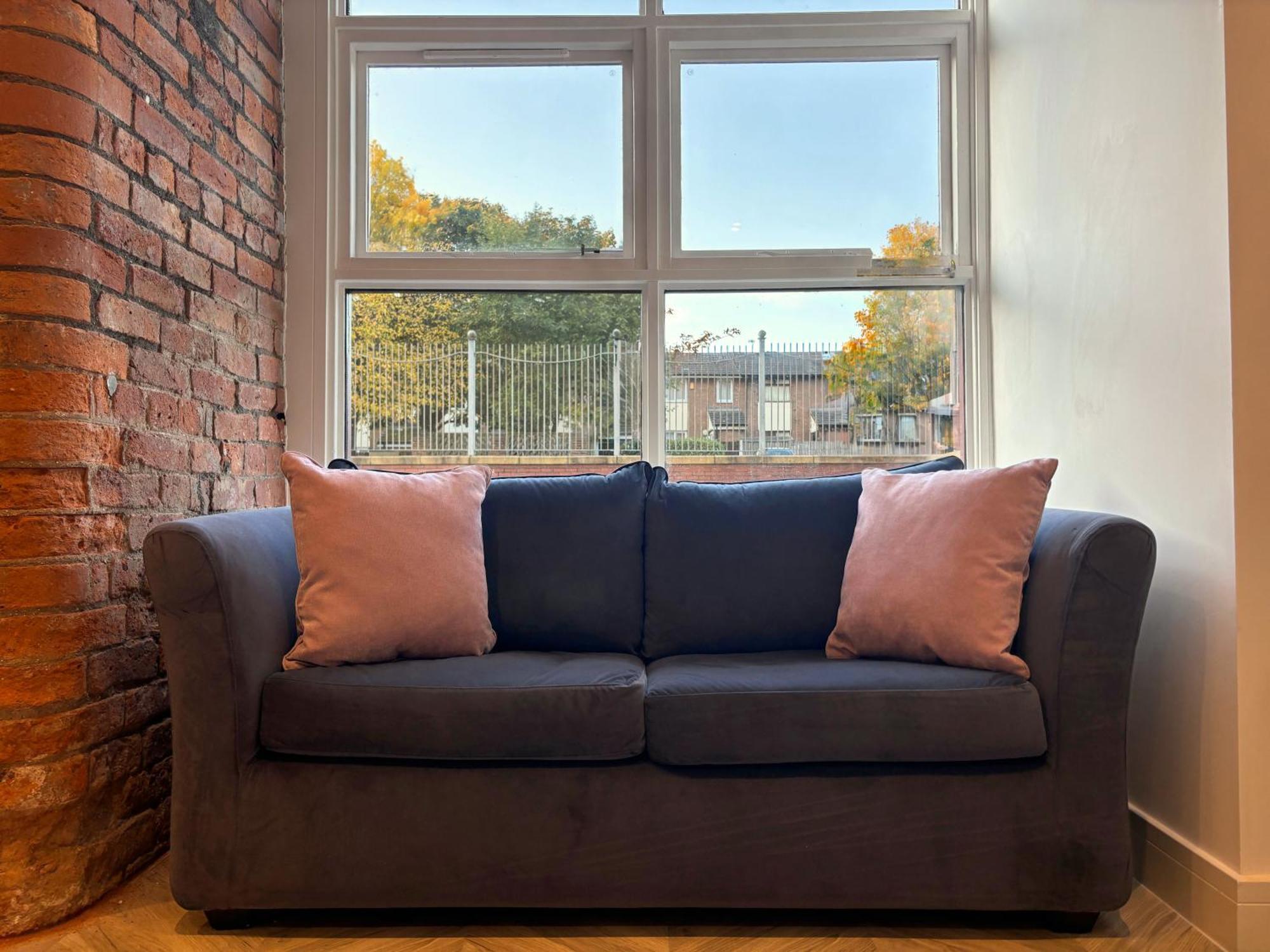 Manchester Apt, Free Parking, Business, Couples & Families Extérieur photo