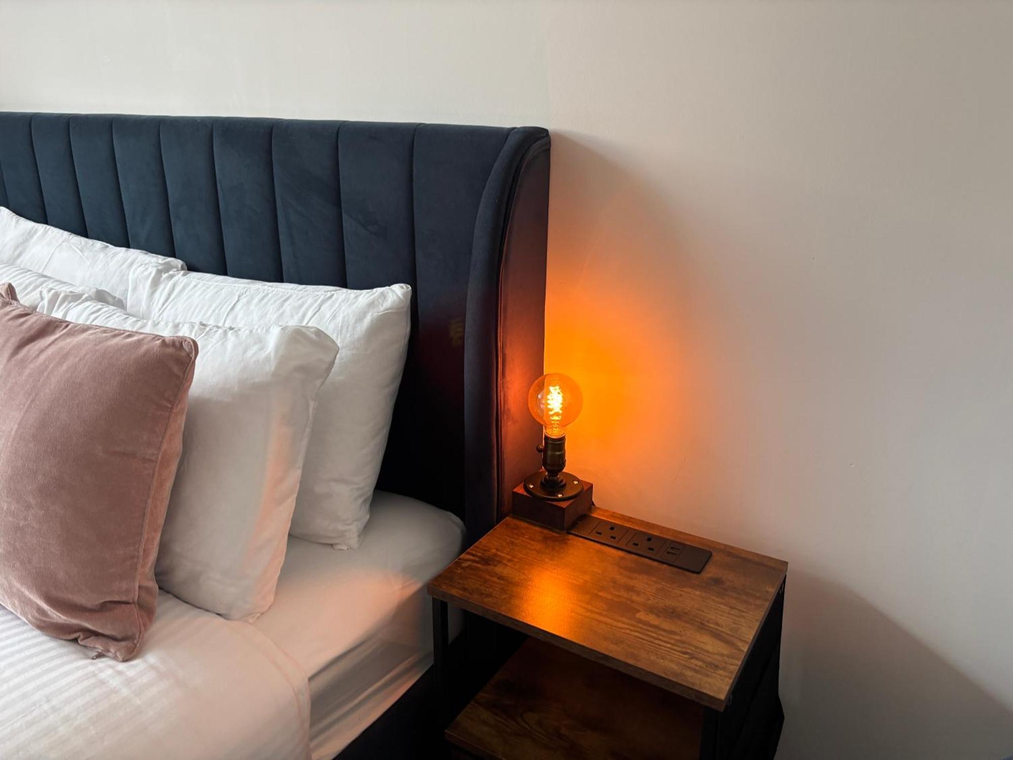 Manchester Apt, Free Parking, Business, Couples & Families Extérieur photo